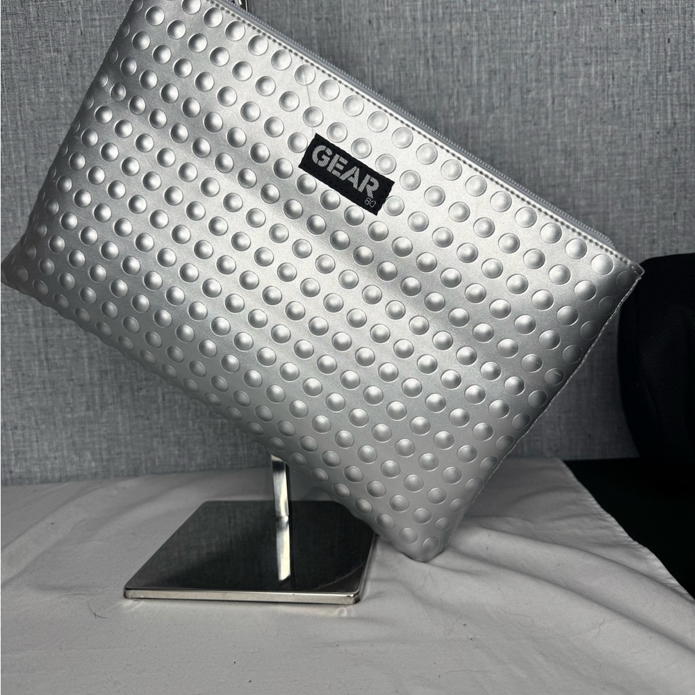 NWOT GEAR | Retro “Pimple” Bag